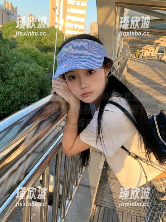 苹果版400bcc吃瓜这次又发力，爆料内容看得我一口水没咽下，心里痒痒的!