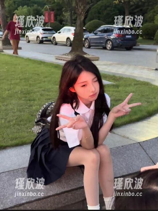 哇，400bcc吃瓜app里的爆料故事让我忍不住想说点什么，咳咳，口水都快流出来了！