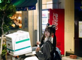 要不要下载www.51.com？真想听听别人的吃瓜评价，心里满是斗争！