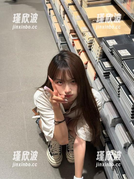 导航到51今日吃瓜，集中全网的群众爆料来袭！