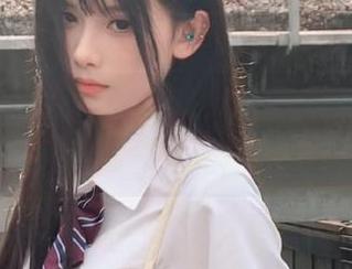 今天让“51吃瓜”在线给你送上一波热乎乎的黄豆芽！