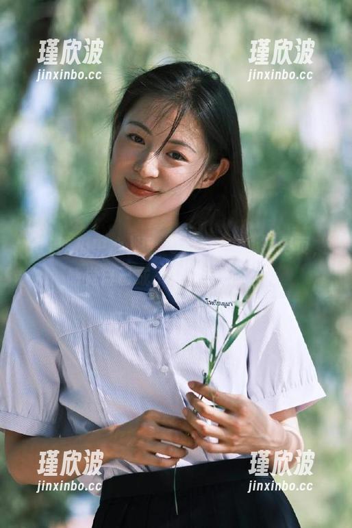 51吃瓜中心 逛“51吃瓜中心”网页,感觉自己成了专业吃瓜人士。