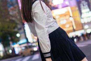 听说51黑料网的app挺“黑”的，大家都在聊啥？