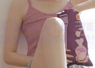 想追热点嘛？快来52吃瓜分享你最奇特的见闻和奇葩评论！