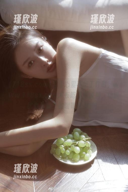 当你心累不想工作时，www.718sx.com发布吃瓜新姿势，功能比办公桌上的咖啡还提神！