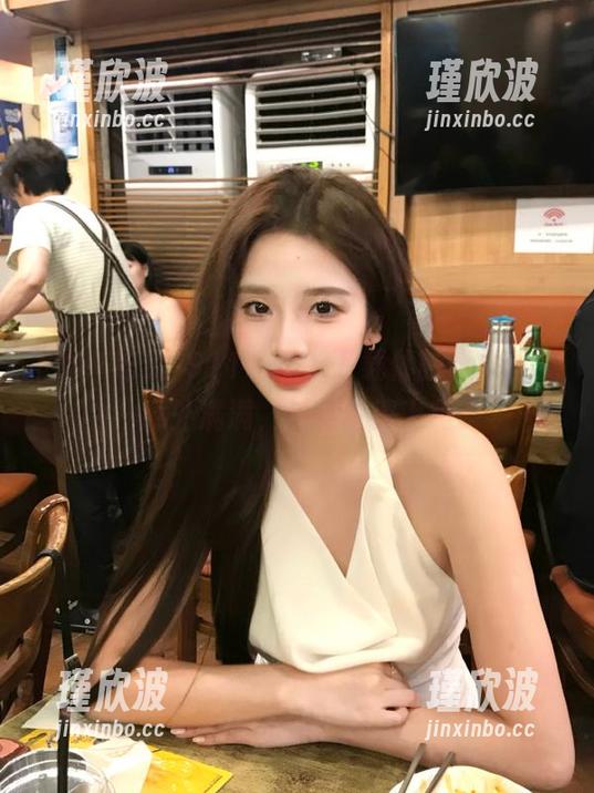 911吃瓜，下载体验像打游戏，意外满满，越发觉得上瘾。
