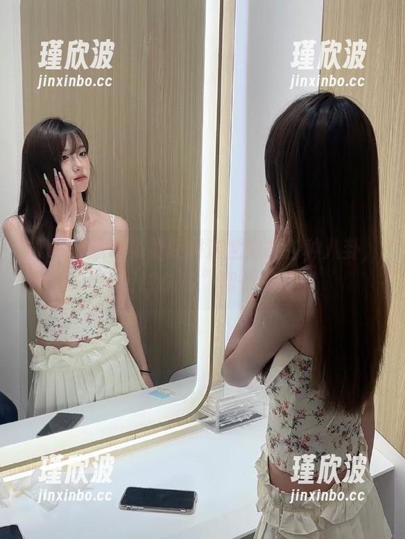 顺带免费获得这世间的各种八卦，“fuli16.lv”帮你开耳界