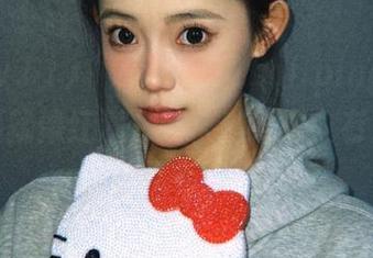 “www.51boliping.cn”的资源就像红酒，越久越发酵，有点让人期待又有点懵。