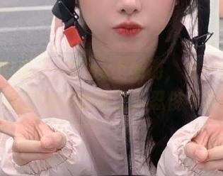 在ios上畅游，九一吃瓜王刀锋般的冷幽默让人忍俊不禁！