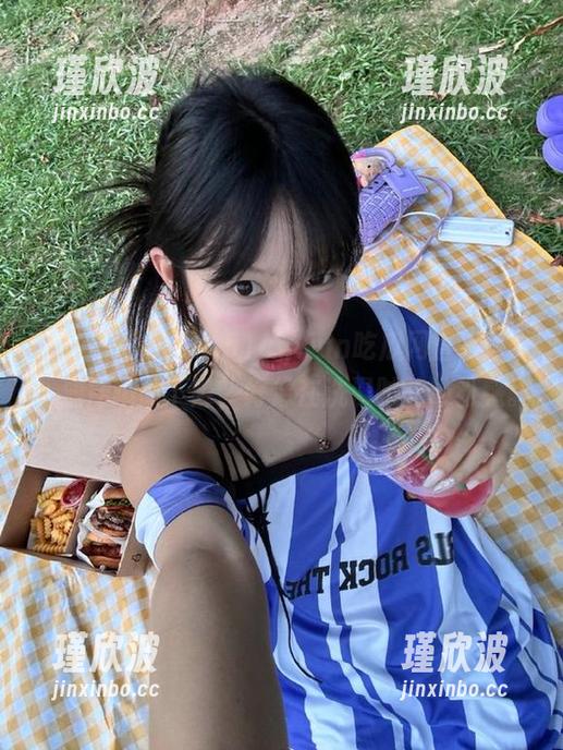 www.51cg.fun吃瓜网直接登录，血压瞬间下降，好像在洗澡时的放松感。