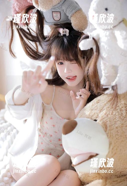 吃瓜网 www.51cg.fun吃瓜网的资源库,简直是个大宝藏,心里暗暗窃喜,眼睛却没停下。