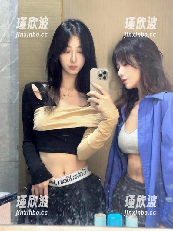 吃瓜网 吃瓜网带你在线探寻朝阳的私密,偶尔的错位感真妙。