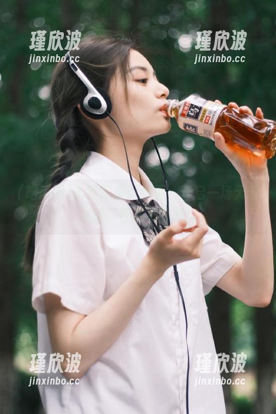 入驻吃瓜网网页，开启一场无眠之旅，夜晚不打烊！