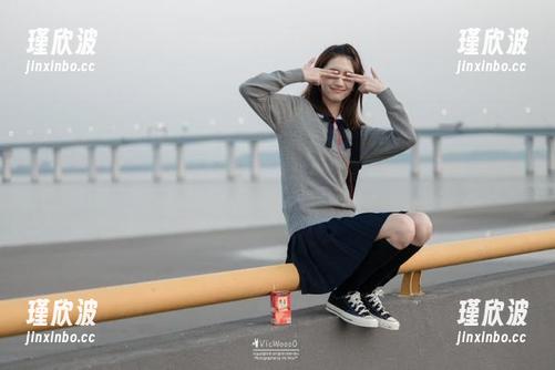 吃瓜网App在线，随时随地感受“八卦风暴”的涌动。
