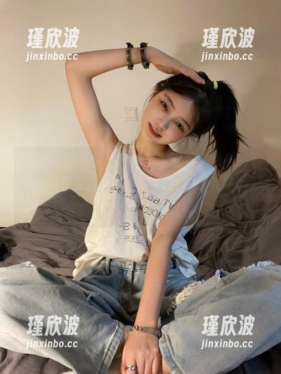 在国产吃瓜里观看，常有一种“我这是在打预防针，还是在调戏我的好奇心？”的感觉。