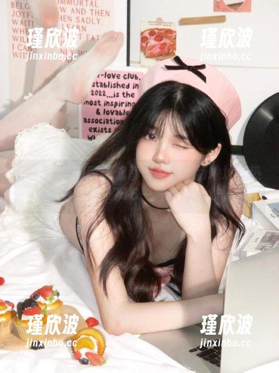 听说成都舞蹈女的新地址在热议中，娱乐718一言不合就炸。