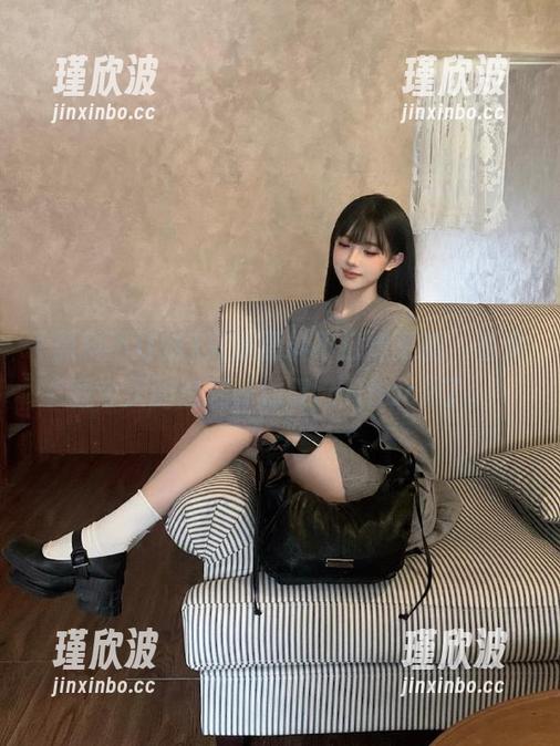 黑料不打烊 又是黑料不打烊更新,看来我今天的追剧计划得rollback了。