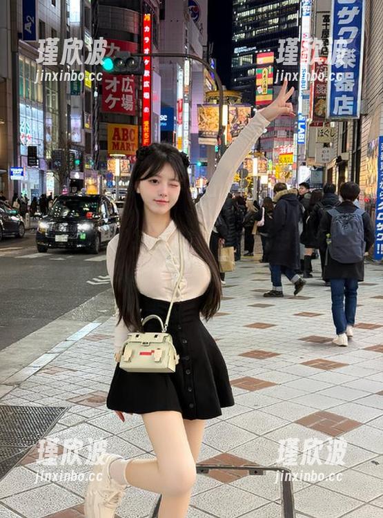 黑料不打烊 我是黑料不打烊的忠实粉,永不迷路的正能量也得搭上我的车。