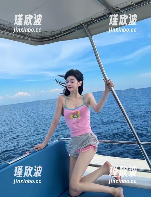 黑料网 一定要下载!黑料网发布后让你欲罢不能的吃瓜体验!