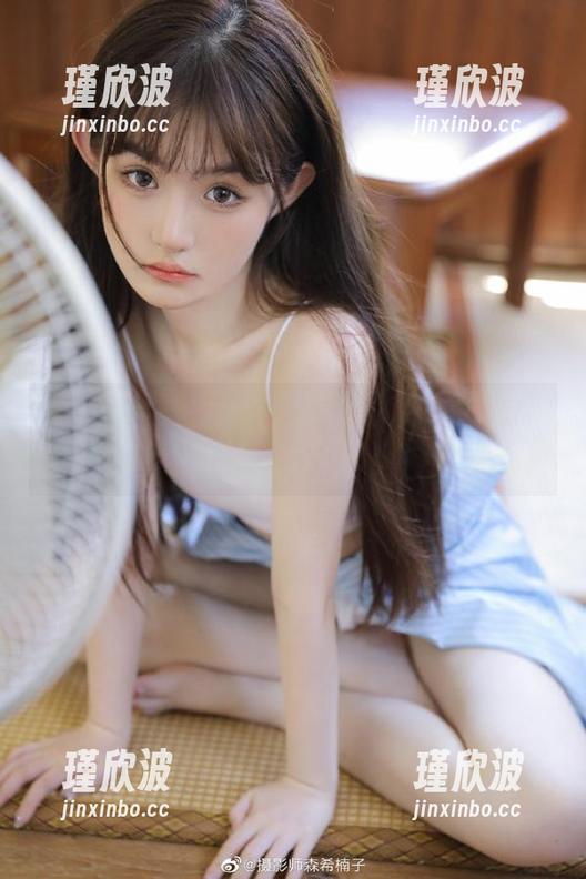 黑料网官网：直达你的吃瓜欲，启程吧！