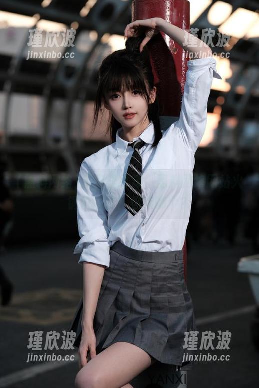 瓜田里打滚，黑料网络网站火锅煮瓜子！你选哪个？